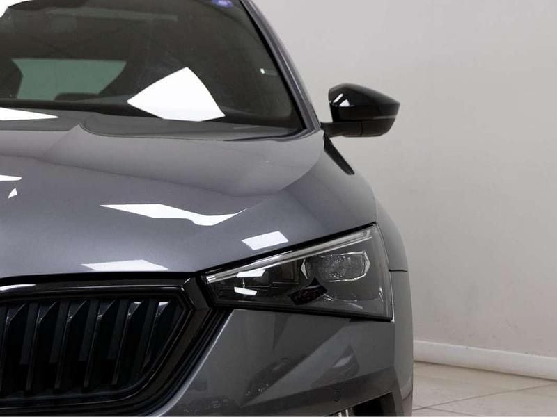 Usado Skoda Scala Monte Carlo 150 CV (110 kW) 2022 Gris Utilitario