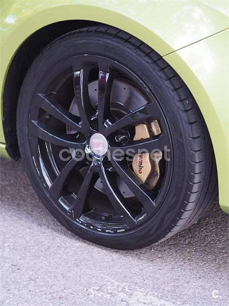 Usado Seat Leon CUPRA 240 CV (176 kW) 2009 Verde Berlina