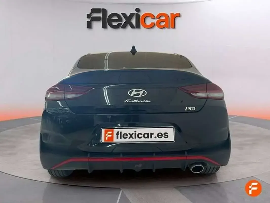 Usado Hyundai i30 N Line 101 CV (74 kW) 2025 Negro Utilitario