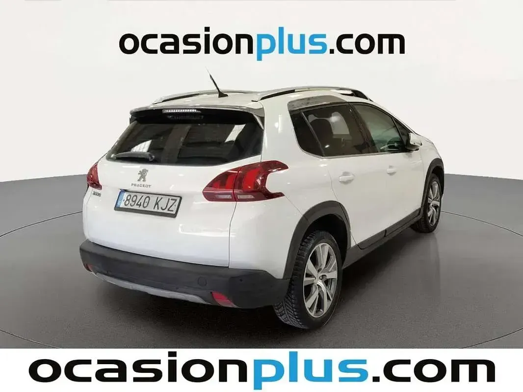 Usado Peugeot 2008 Allure 110 CV (80 kW) 2018 Blanco SUV