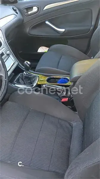 Usado Ford Mondeo Titanium 140 CV (102 kW) 2009 Gris / plata Berlina