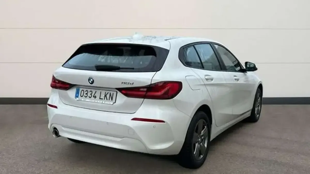 Usado BMW 116 117 CV (86 kW) 2020 Gris Utilitario