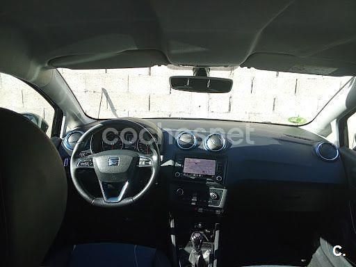 Usado Seat Ibiza Reference 90 CV (66 kW) 2016 Gris / plata Berlina