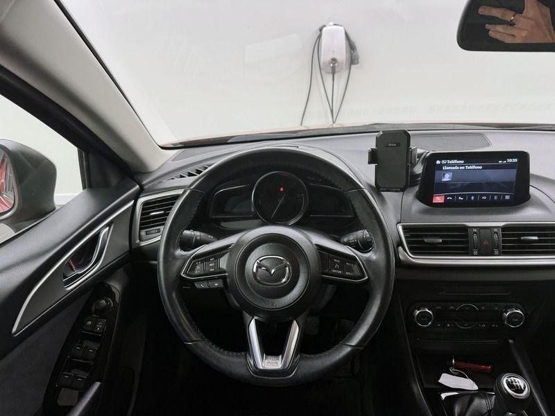Usado Mazda 3 Edition 105 CV (77 kW) 2018 Rojo Berlina