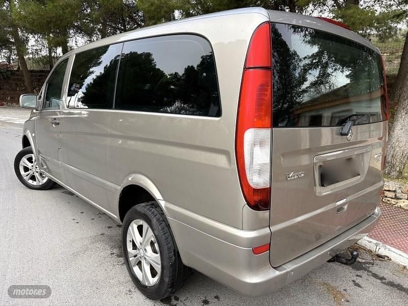 Usado Mercedes Viano 150 CV (110 kW) 2010 Gris Monovolumen