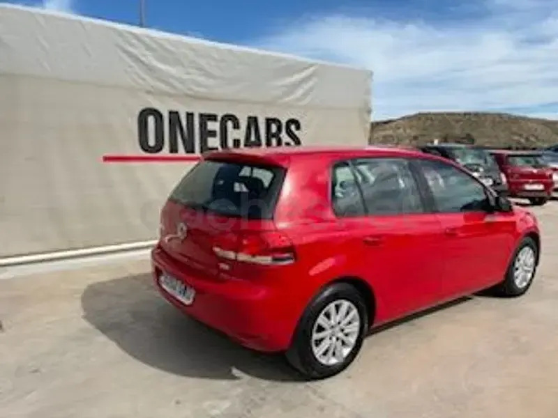Usado VW Golf VI Advance 105 CV (77 kW) 2010 Rojo Utilitario