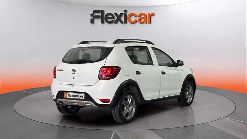 Usado Dacia Sandero Essentiel 90 CV (66 kW) 2018 Blanco Berlina