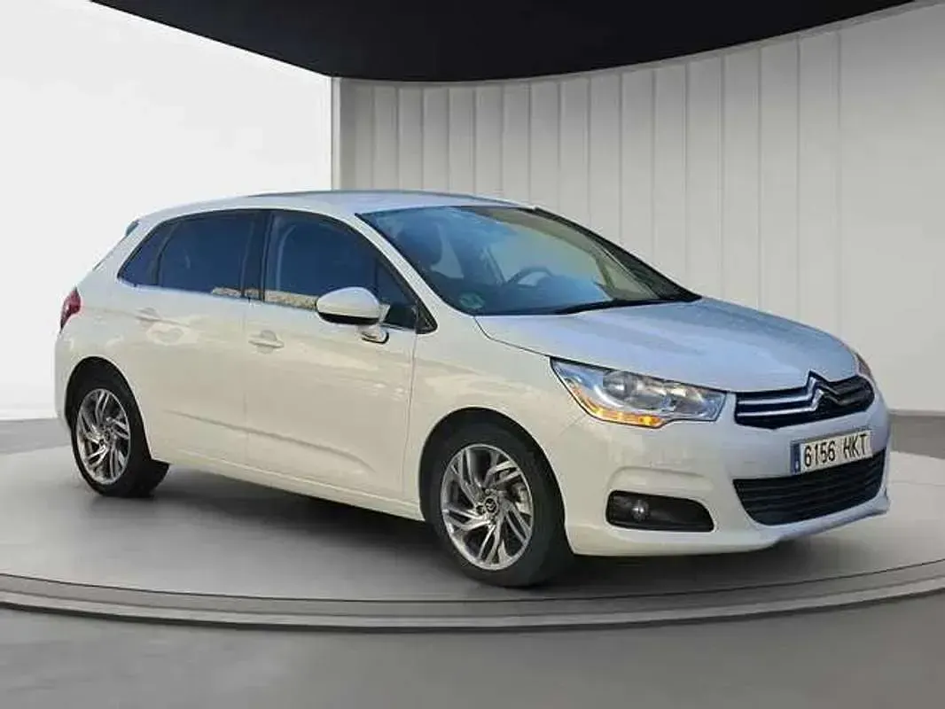 Usado Citroën C4 120 CV (88 kW) 2012 Blanco Berlina