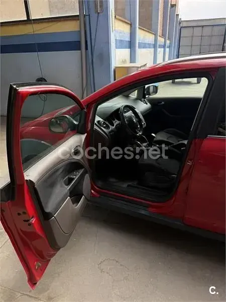 Usado Seat Altea 140 CV (102 kW) 2008 Rojo Monovolumen