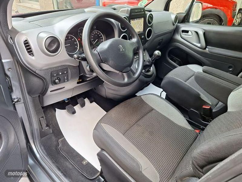 Usado Peugeot TePee Outdoor 110 CV (80 kW) 2018 Varios colores Van