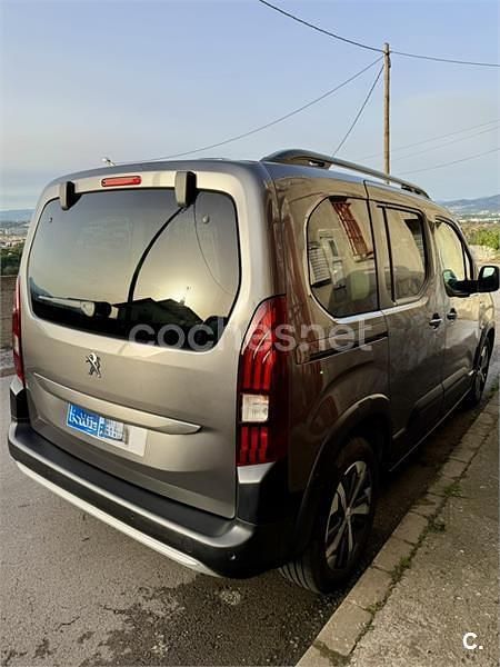 Usado Peugeot Rifter GT-line 110 CV (80 kW) 2018 Gris / plata Monovolumen