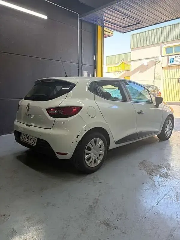 Usado Renault Clio Business 75 CV (55 kW) 2018 Blanco Utilitario