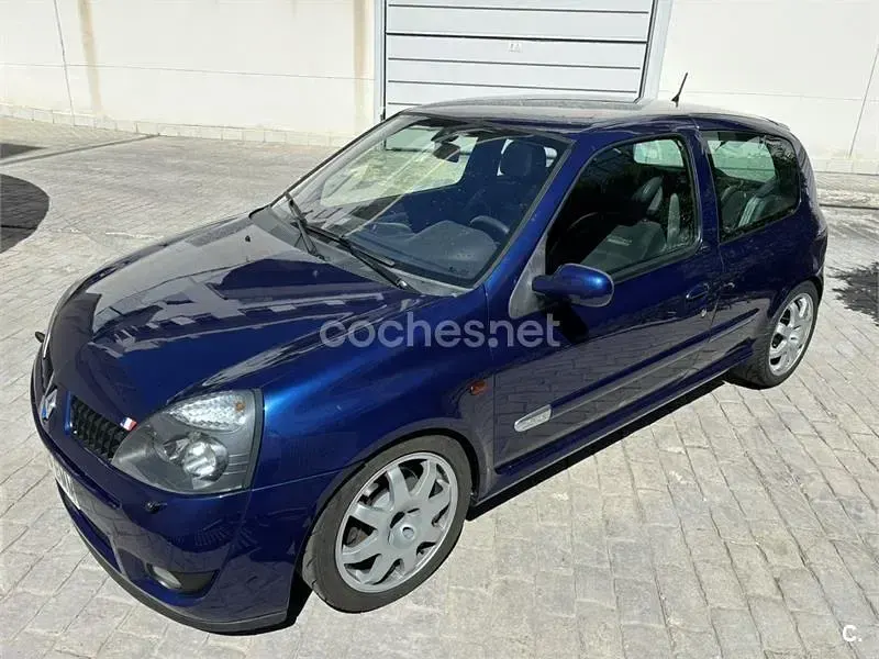 Usado Renault Clio 172 CV (126 kW) 2001 Azul Berlina