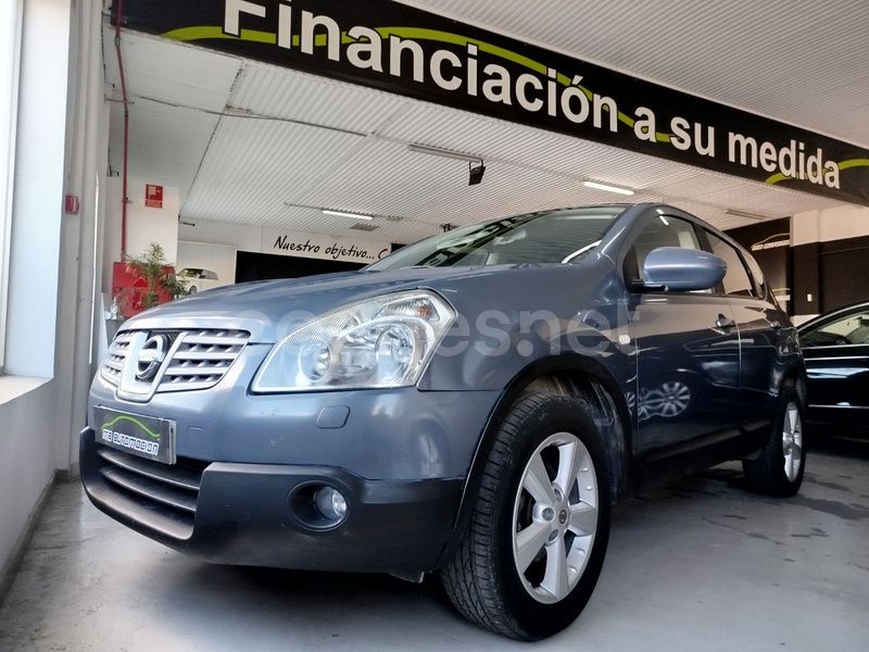 Gris / plata Usado 2008 Nissan Qashqai Tekna SUV | 8400 € (Precio justo) - Imagen 1/4