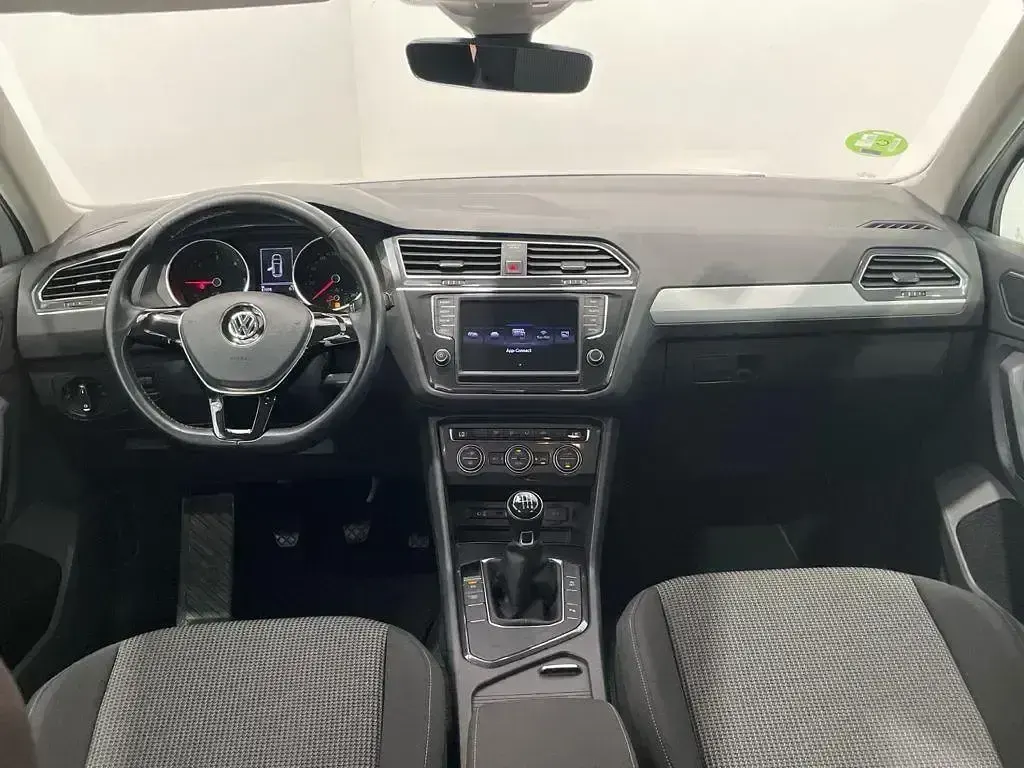 Usado VW Tiguan Edition 116 CV (85 kW) 2017 Blanco SUV
