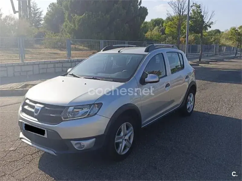 Usado Dacia Sandero Stepway 90 CV (66 kW) 2015 Blanco Berlina