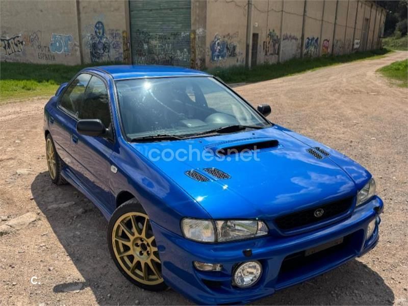 Azul Usado 2000 Subaru Impreza GT Berlina | 20.000 € - Imagen 1/4