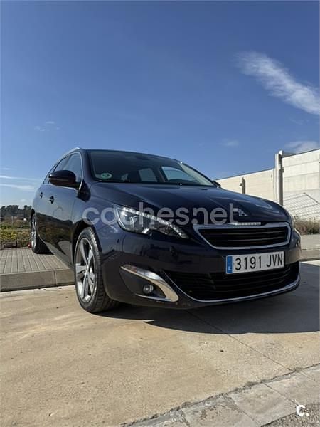 Azul Usado 2016 Peugeot 308 Allure Familiar | 9700 € (Precio justo) - Imagen 1/1