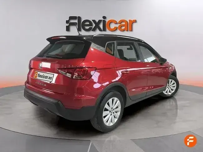 Usado Seat Arona Ecomotive 95 CV (69 kW) 2019 Rojo SUV