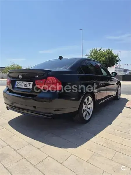 Usado BMW 318 143 CV (105 kW) 2012 Negro Berlina