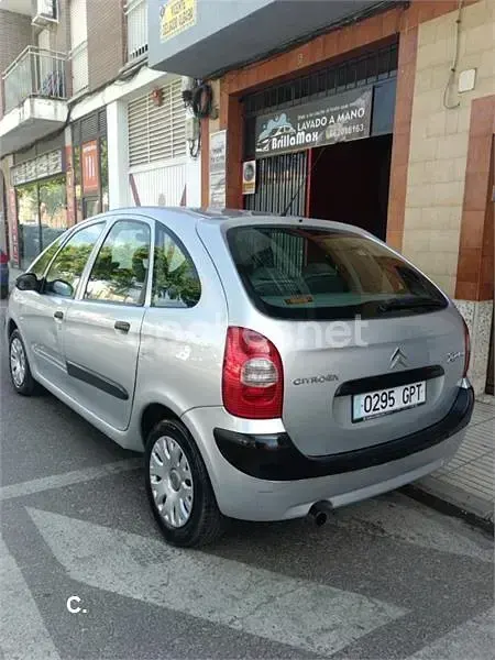 Usado Citroën Xsara Picasso Exclusive 92 CV (67 kW) 2009 Gris / plata Monovolumen