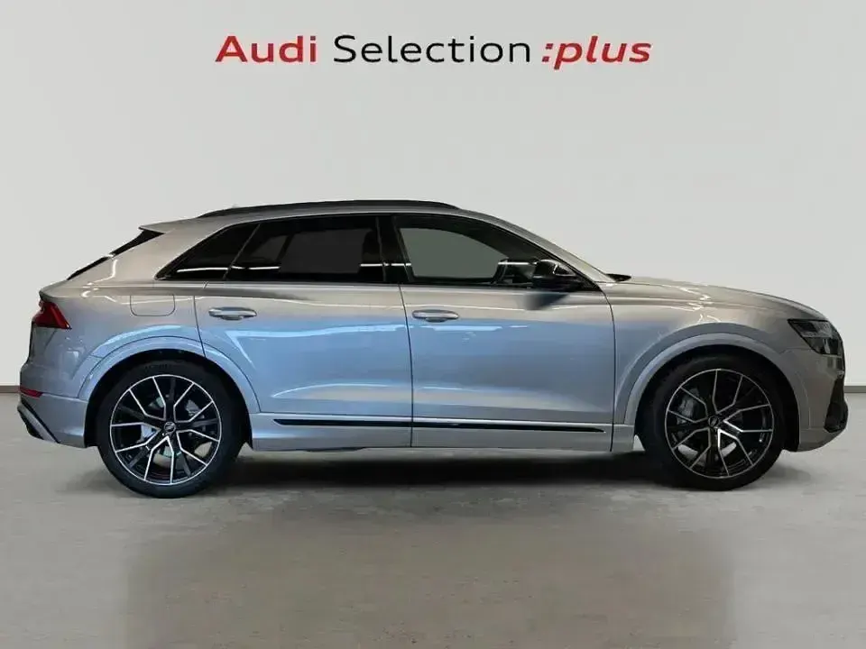 Usado Audi Q8 Ambiente 231 CV (169 kW) 2021 Plateado SUV