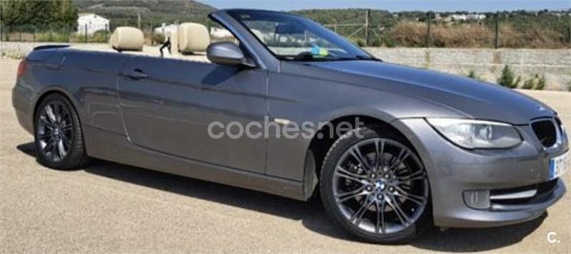 Gris / plata Usado 2010 BMW 320 Cabriolet Sport Line Descapotable | 13.900 € (Precio justo) - Imagen 1/4