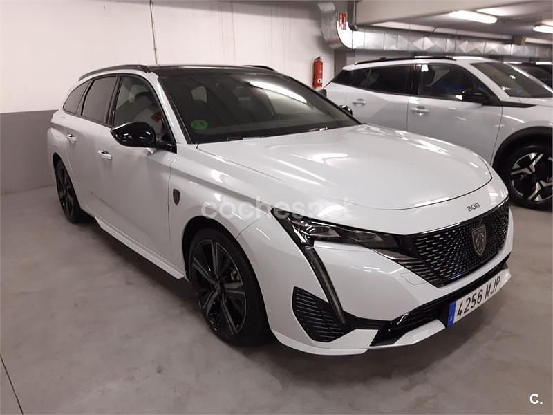 Usado Peugeot 308 SW GT 130 CV (95 kW) 2023 Blanco Familiar