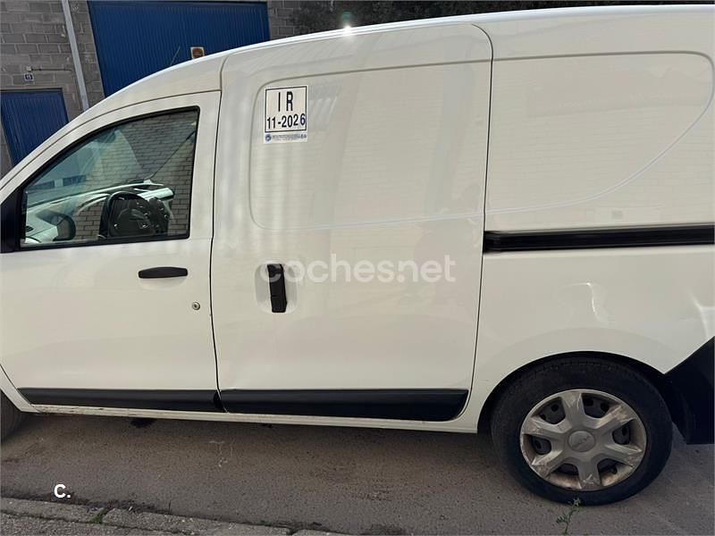 Usado Dacia Dokker Essentiel 102 CV (75 kW) 2020 Blanco Monovolumen