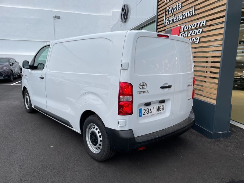 Usado Toyota Proace Plus 100 kW (136 CV) 2023 Blanco Monovolumen