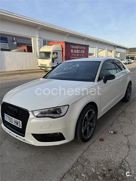 Usado Audi A3 Ambition 105 CV (77 kW) 2014 Blanco Berlina