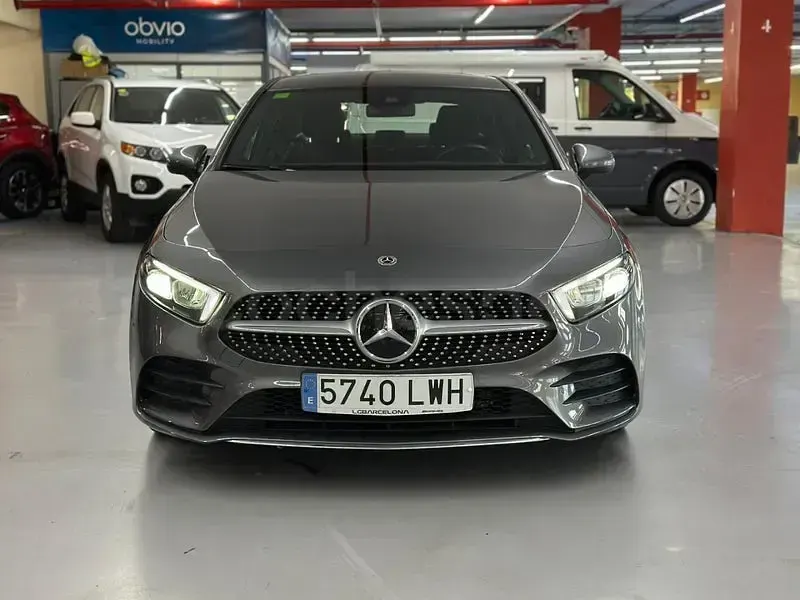 Usado Mercedes A200 150 CV (110 kW) 2022 Gris / plata Berlina