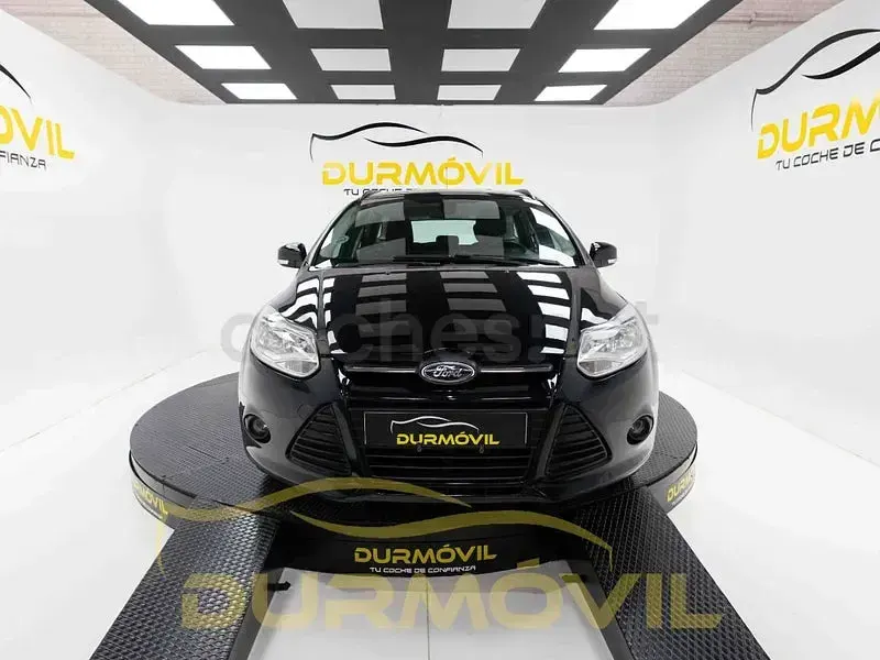 Usado Ford Focus Trend 115 CV (84 kW) 2011 Negro Familiar