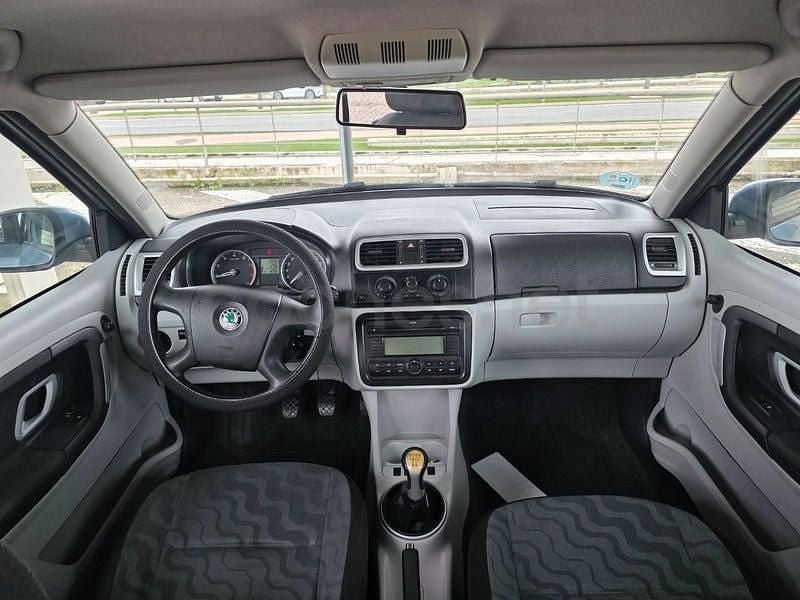 Usado Skoda Fabia 60 CV (44 kW) 2009 Azul Berlina