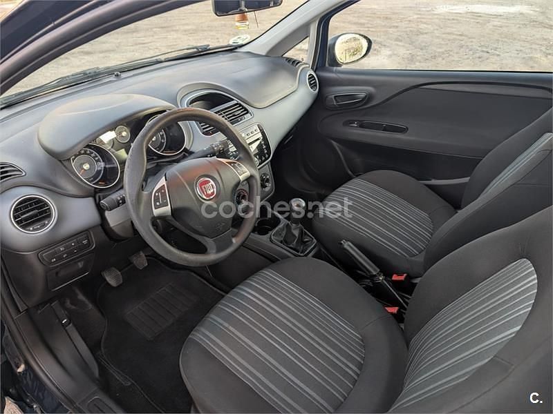 Usado Fiat Punto Evo Dynamic 75 CV (55 kW) 2011 Azul Utilitario