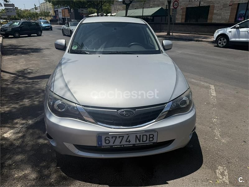 Gris / plata Usado 2008 Subaru Impreza Berlina | 8000 € (Precio justo) - Imagen 1/4
