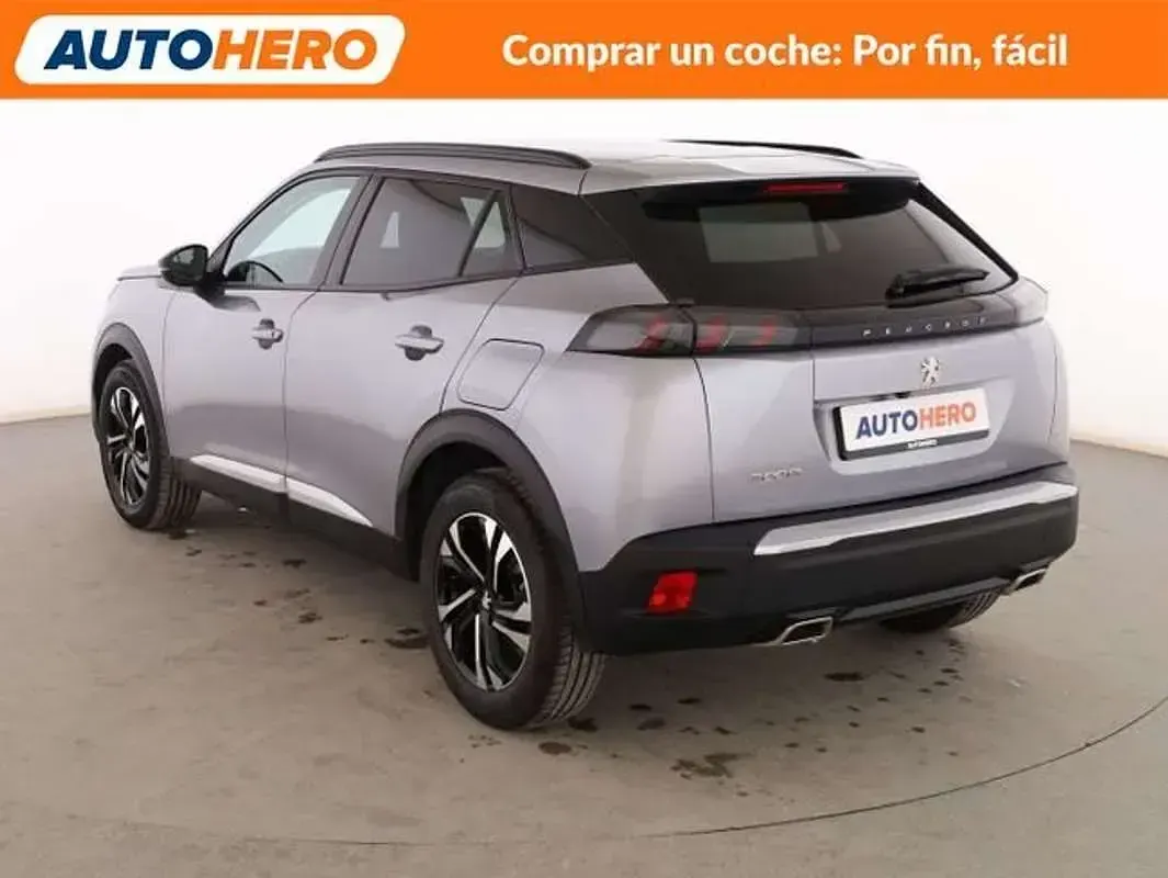 Usado Peugeot 2008 Allure 131 CV (96 kW) 2022 Gris SUV