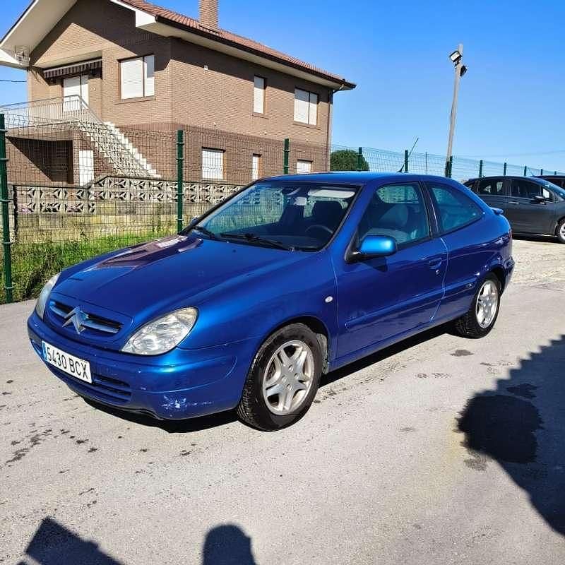 Usado Citroën Xsara 90 CV (66 kW) 2000 Azul Coupe