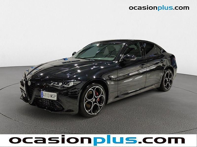 Negro Usado 2024 Alfa Romeo Giulia Competizione Berlina | 39.364 € (Precio justo) - Imagen 1/4
