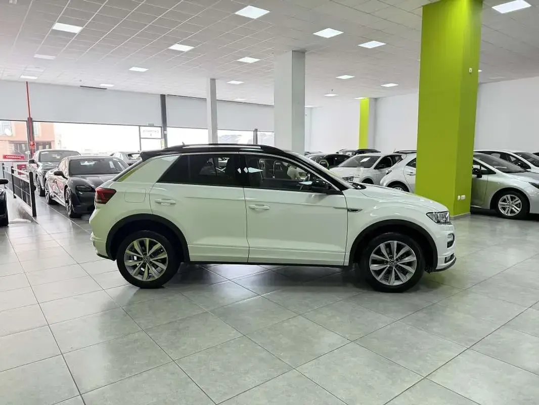 Usado VW T-Roc Advance 110 CV (80 kW) 2022 Blanco SUV