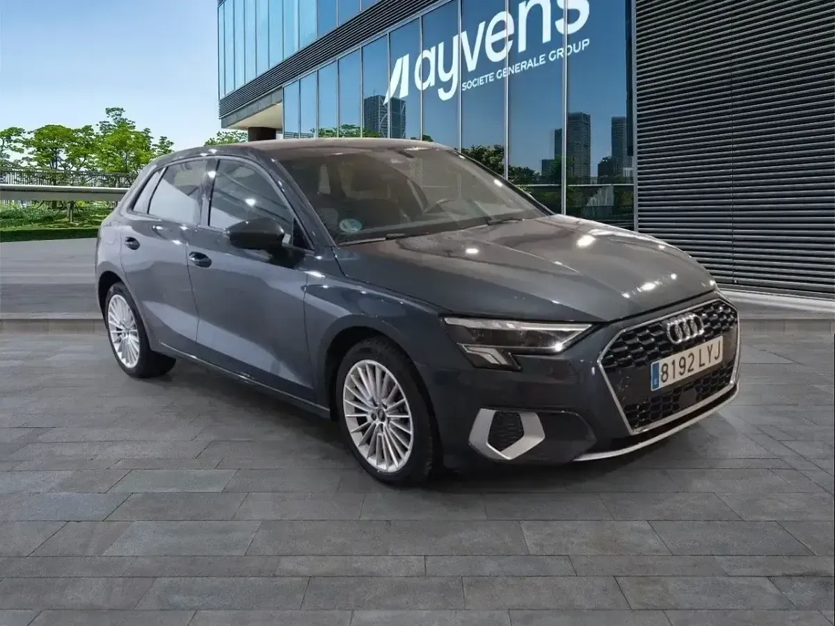 Usado Audi A3 Advanced Plus 150 CV (110 kW) 2022 Gris Berlina