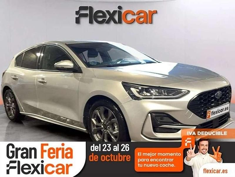 Gris Usado 2023 Ford Focus ST-Line Berlina | 13.970 € (Super precio) - Imagen 1/4