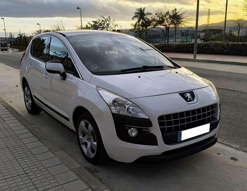 Blanco Usado 2011 Peugeot 3008 Premium Monovolumen | 6950 € (Precio justo) - Imagen 1/4
