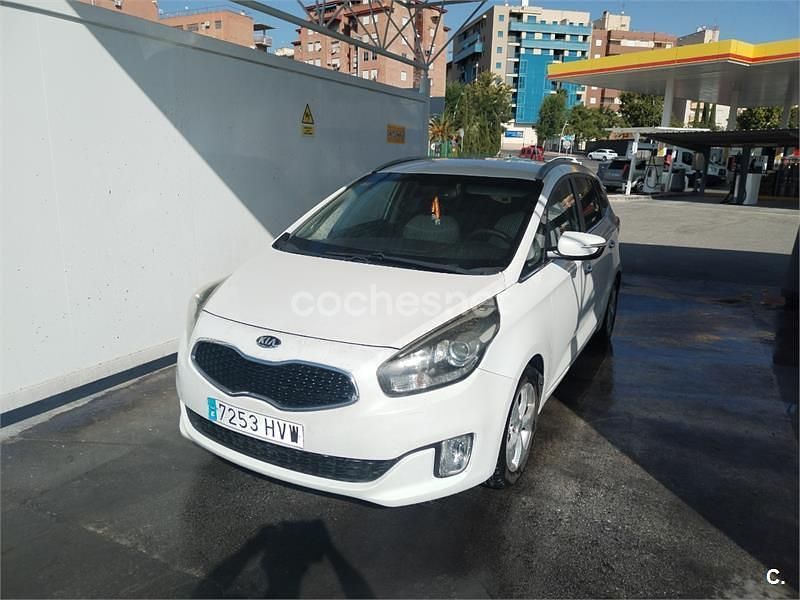 Usado Kia Carens 136 CV (100 kW) 2014 Blanco Monovolumen
