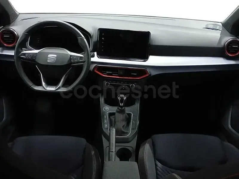 Usado Seat Ibiza FR 115 CV (84 kW) 2025 Gris / plata Utilitario