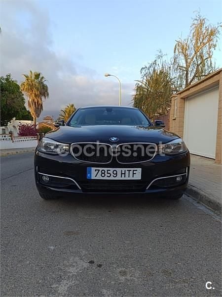 Usado BMW 318 Gran Turismo 143 CV (105 kW) 2013 Negro Berlina