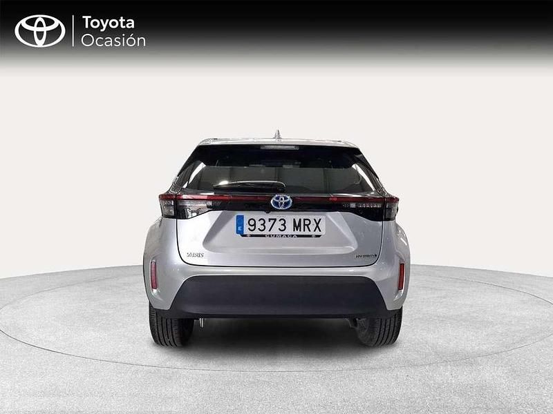 Usado Toyota Yaris Cross Active 116 CV (85 kW) 2024 Plata SUV