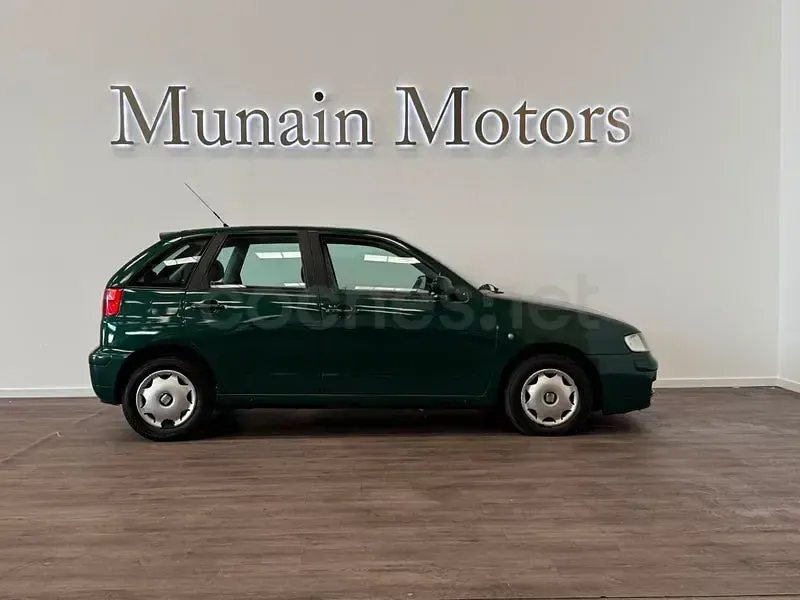 Usado Seat Ibiza Stella 68 CV (50 kW) 1999 Verde Utilitario