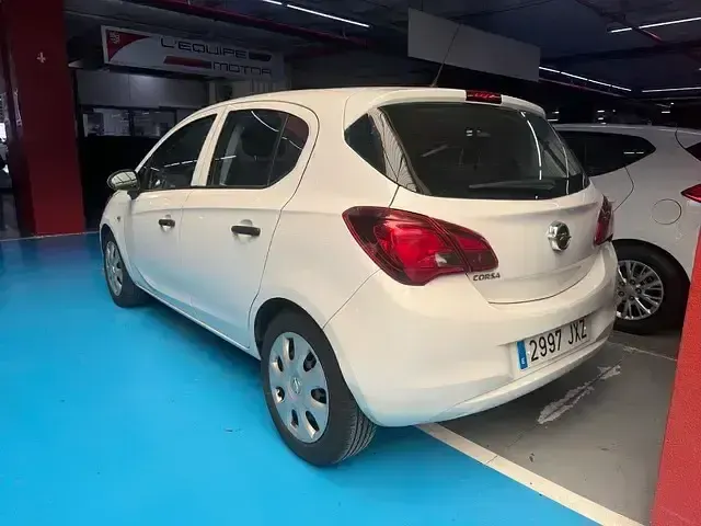 Usado Opel Corsa Expression 75 CV (55 kW) 2017 Blanco Utilitario