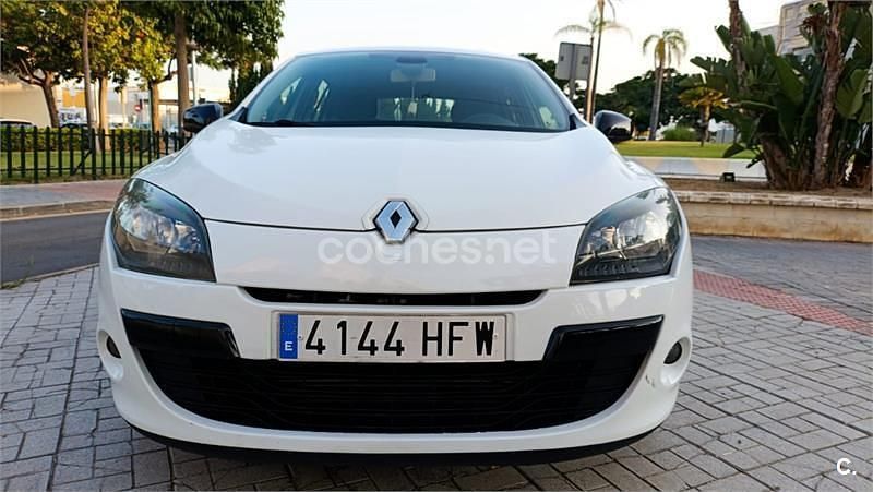 Usado Renault Mégane GrandTour 110 CV (80 kW) 2011 Blanco Familiar